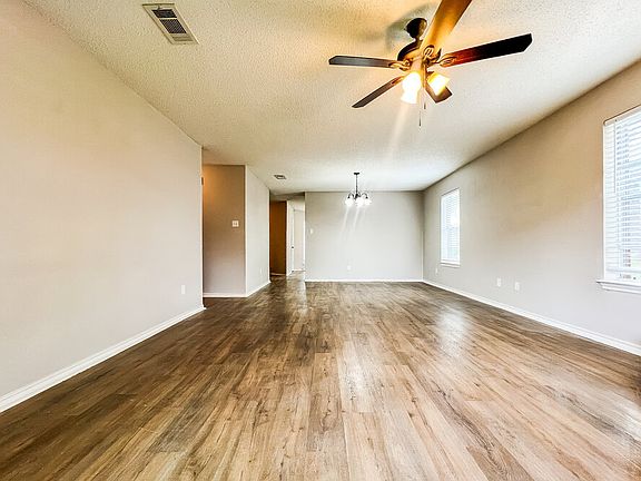 3rd image of 8213 Newport Dr
