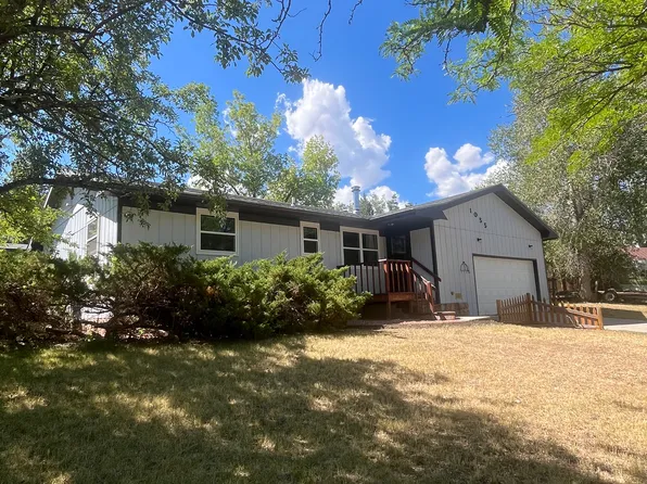 1055 Cascade St, Lander, WY 82520