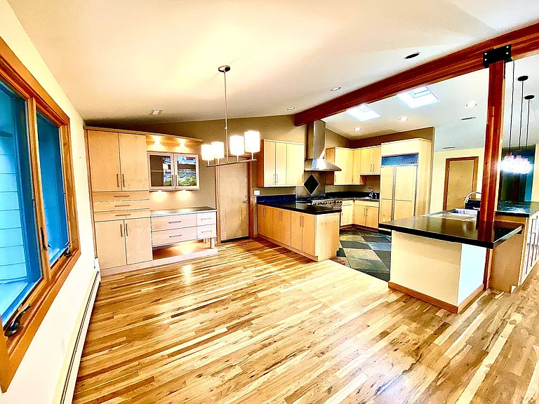 306 E Curling Dr — Photo 15