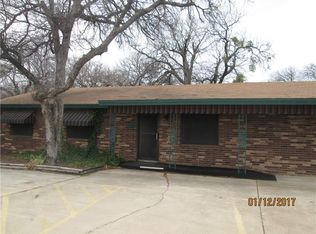 1025 Southeast Pkwy, Azle, TX 76020