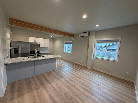 5th image of 20009 Langaunet Ln NE #101
