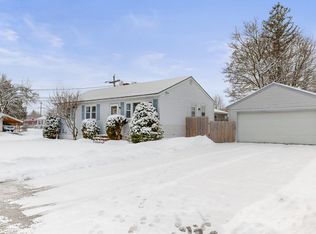 16 Orchard Cir, Lewiston, ME 04240