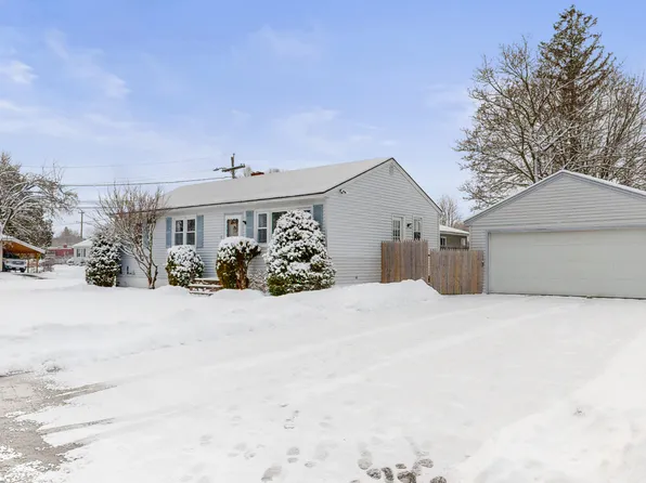 16 Orchard Circle, Lewiston, ME 04240