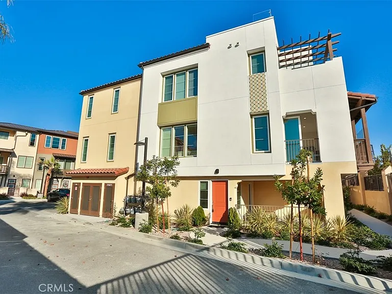 1529 Doheny Way — Photo 7