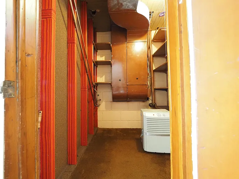 STORAGE ROOM