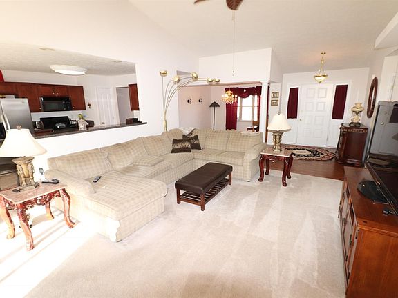4th image of 3105 Calusa Dr