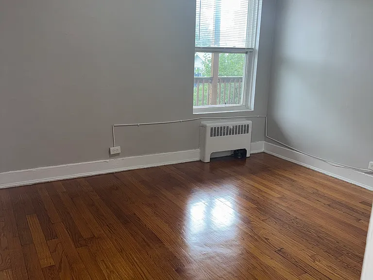 1957 W Lunt Ave #1/2-2 — Photo 7