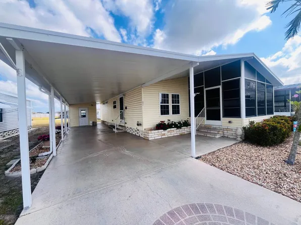 84 Larkspur Ave, Palmetto, FL 34221