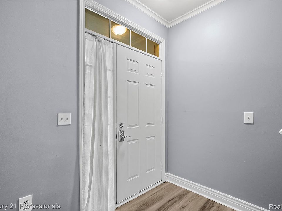 3981 Elizabeth Ave, photo 11