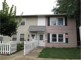 1218 S Fulton Ave, Waukegan, IL 60085