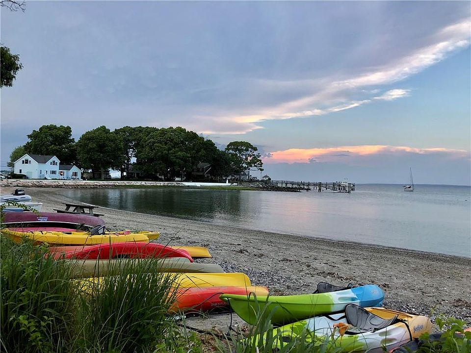 353 Earle Dr, North Kingstown, RI 02852 Zillow