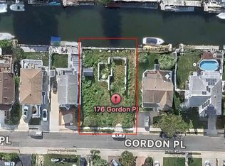 176 Gordon Place, Freeport, NY