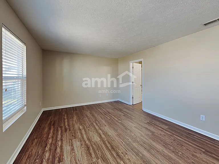 3457 Black Forest Ln — Photo 10