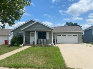 106 7th St SE, Grand Meadow, MN 55936