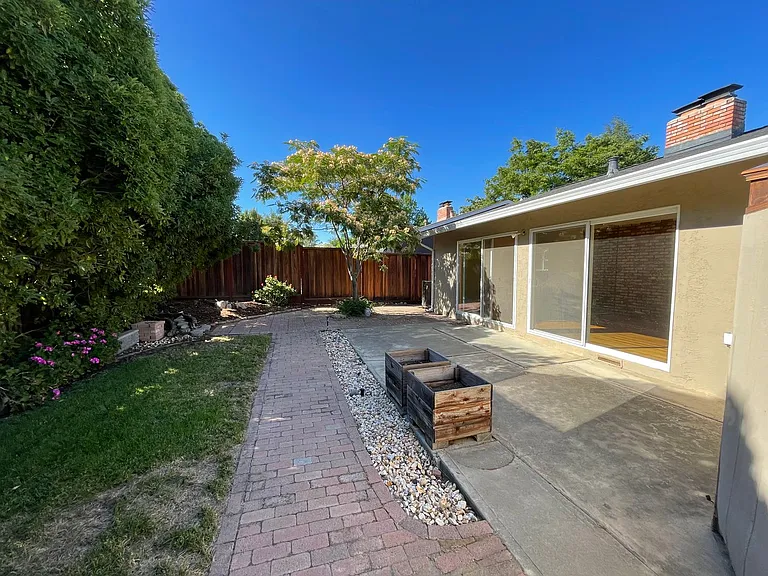 1428 Roselli Dr — Photo 19