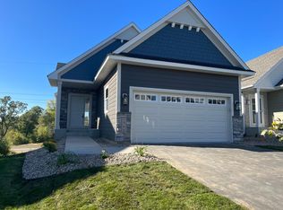 1560 76th St W, Inver Grove Heights, MN 55077