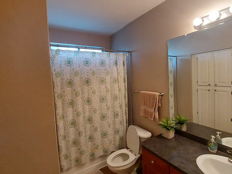 E Acoma Dr — Photo 6