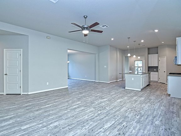 5th image of 9717 Novacek Blvd