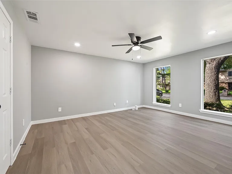 14015 Cleobrook Dr — Photo 16