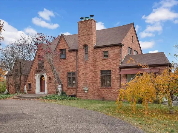 13 Bellerive Acres, Saint Louis, MO 63121