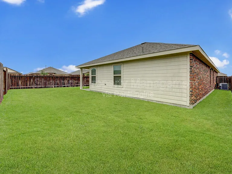 8002 Carillon Way — Photo 25