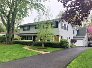 2284 Scott Rd, Northbrook, IL 60062