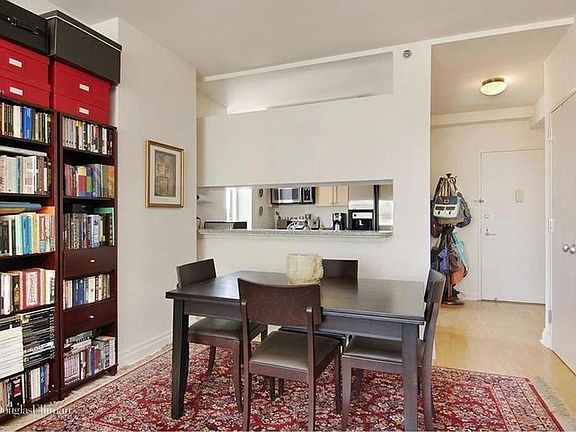 3rd image of 1760 2nd Ave APT 20A