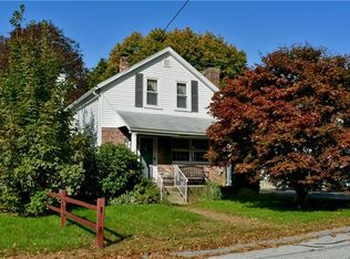 43 Crest Rd, North Smithfield, RI 02896