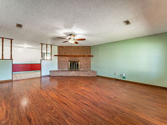 3rd image of 1503 SE South St
