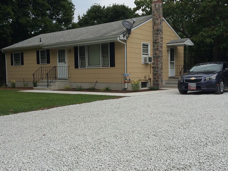 1st image of 218 Central Dr