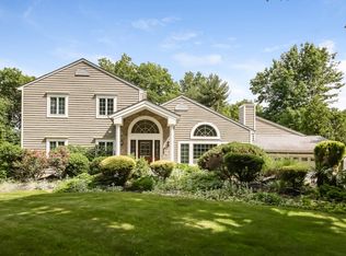 8 Windsong Rd, Ardsley, NY 10502