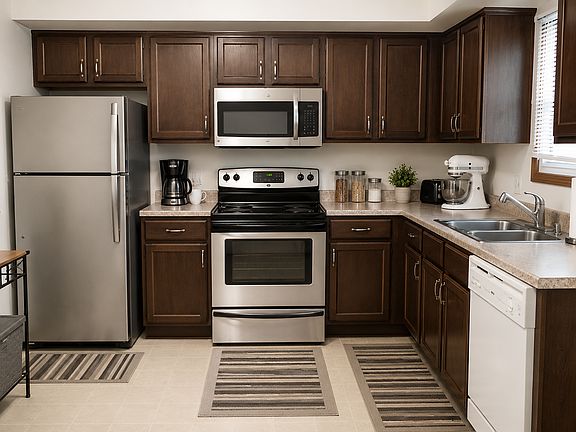 2nd image of 3104 Ross Ct