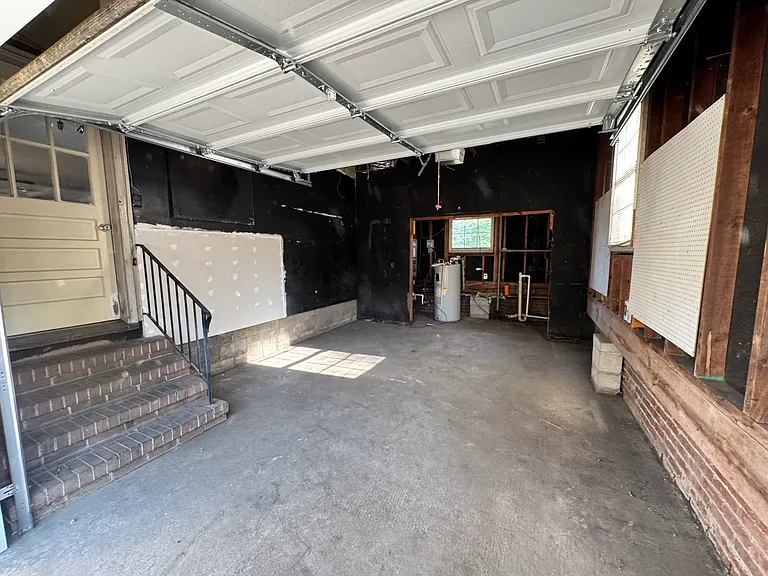 3020 Berkley Dr — Photo 23