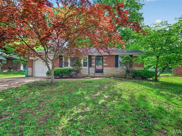 14 Forest Home Ct, Saint Louis, MO 63137