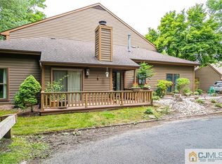 191 Hidden Hollow Ct, Edison, NJ 08820