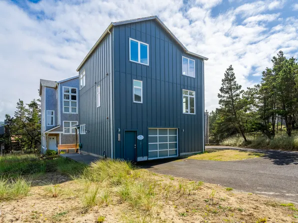 5603 Kiwanda Dr, Pacific City, OR 97135