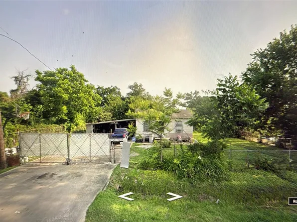 225 Dale St, Houston, TX 77060