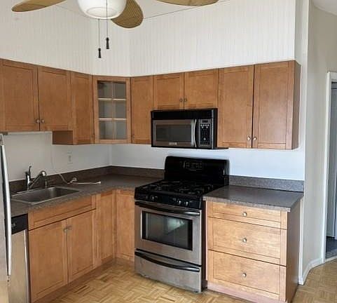 4th image of 30 Newark Bay Ct Floor 2