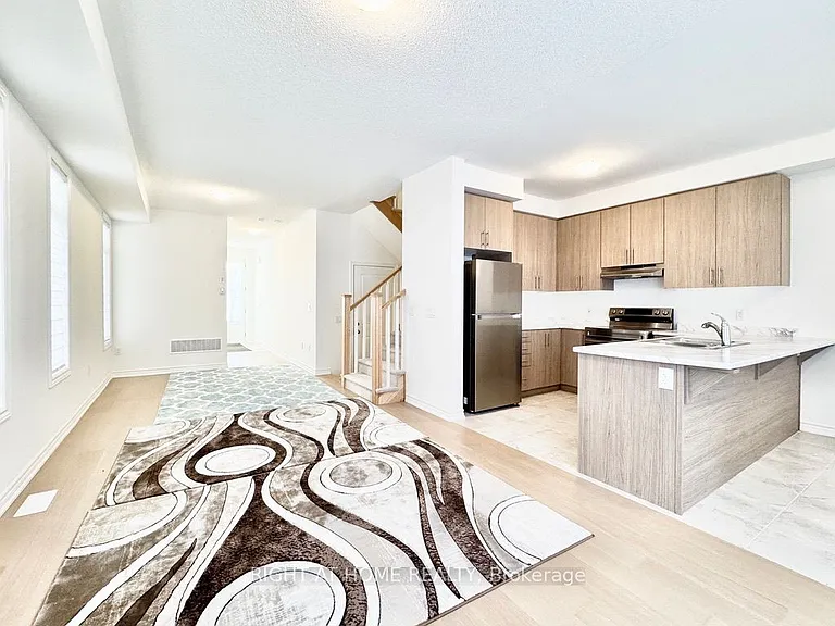 12 Daisy St — Photo 4