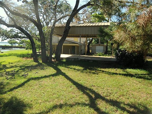 3rd image of 501 Lakewood Dr