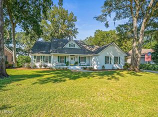 369 Cottage Farm Dr, Beaufort, SC 29902