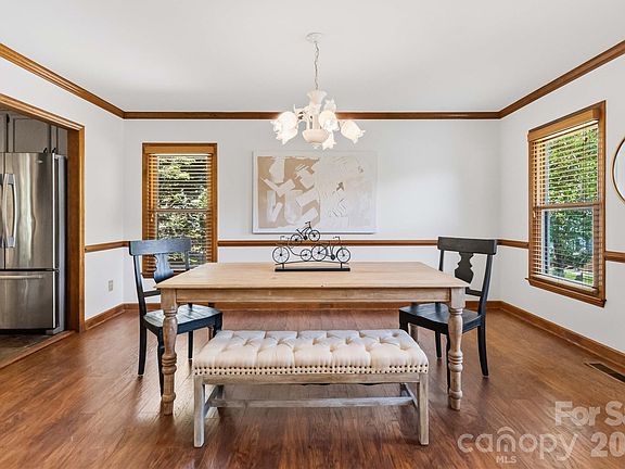 5th image of 6933 Albaneen Ct