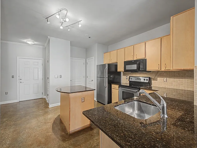 1803 Broadway #612 — Photo 17