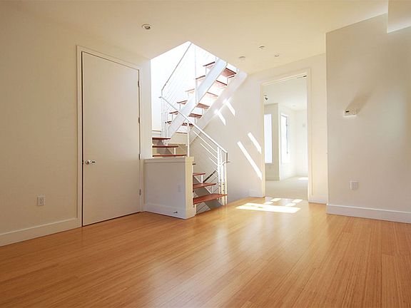 3rd image of 1734 Lombard St APT 5