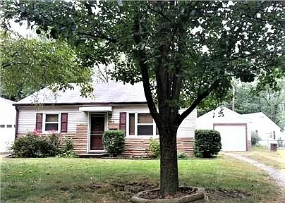 908 Crestwood Dr photo 1