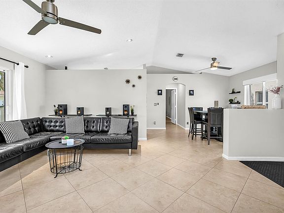 4th image of 4256 NW 61st Court
