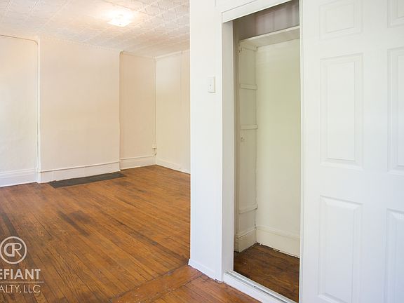 5th image of 292 8th Ave APT 2