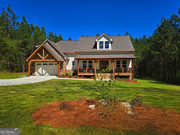 4th image of 136 Rainey Rd