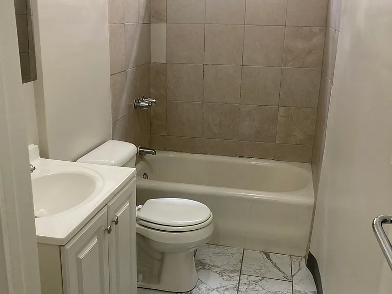 1143 N Coronado St #104 — Photo 7