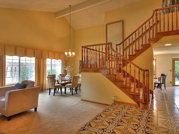 5th image of 321 Ingram Ct